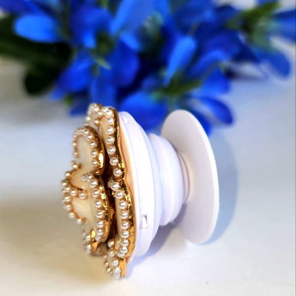 LTD* Pop Socket 🤍 Beautiful White & Pearl Flower Pop Socket for Any Phone/Case! - Picture 7 of 7